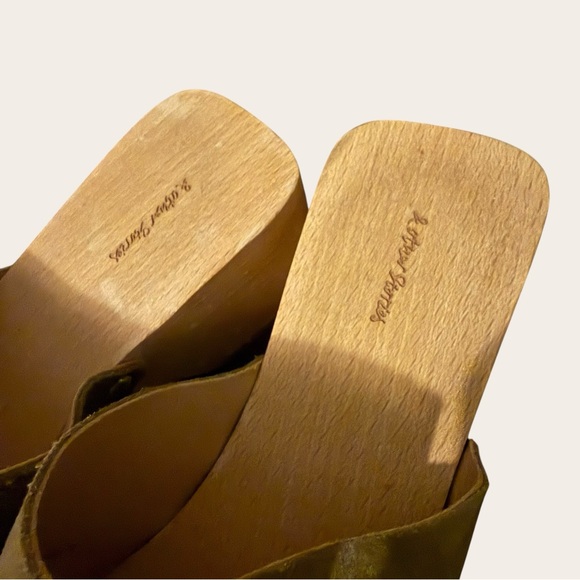 & other stories STUDDED SUEDE WOODEN CLOGS size 38 - Picture 6 of 9